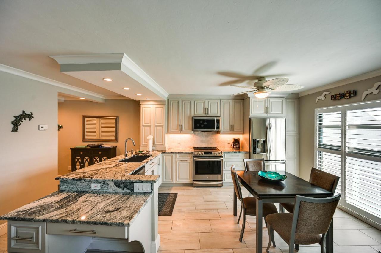 Coastal Marco Island Condo With Club Amenities! エクステリア 写真